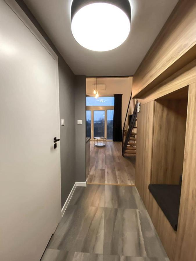 Airport Apartment Wroclaw Luaran gambar